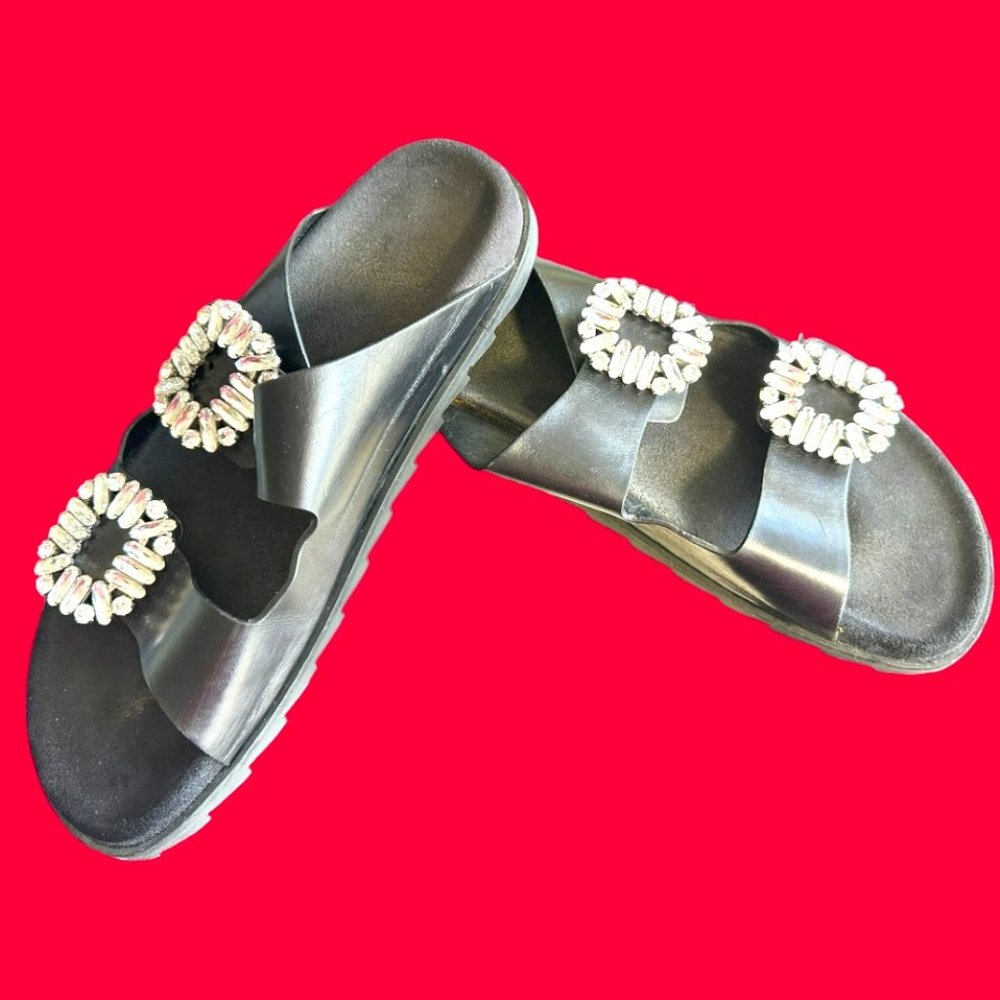 STUNNING! THE LOOK OF VIV' STRASS BUCKLE MULES W/OUT THE $$$ (SZ 41)